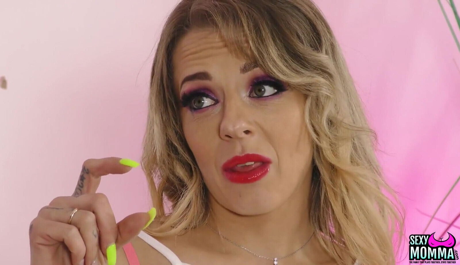 MILF April Introduces Lana to Her Foot Fetish