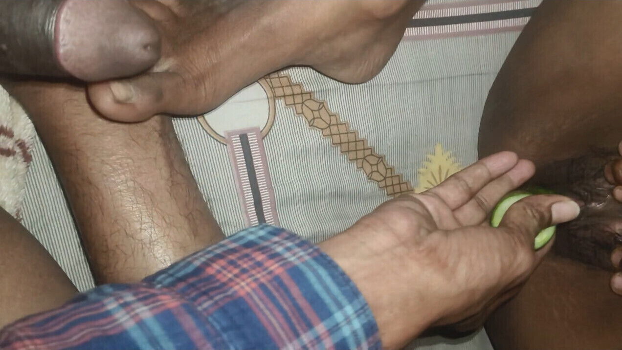 Vegetable keep in sisters pussy