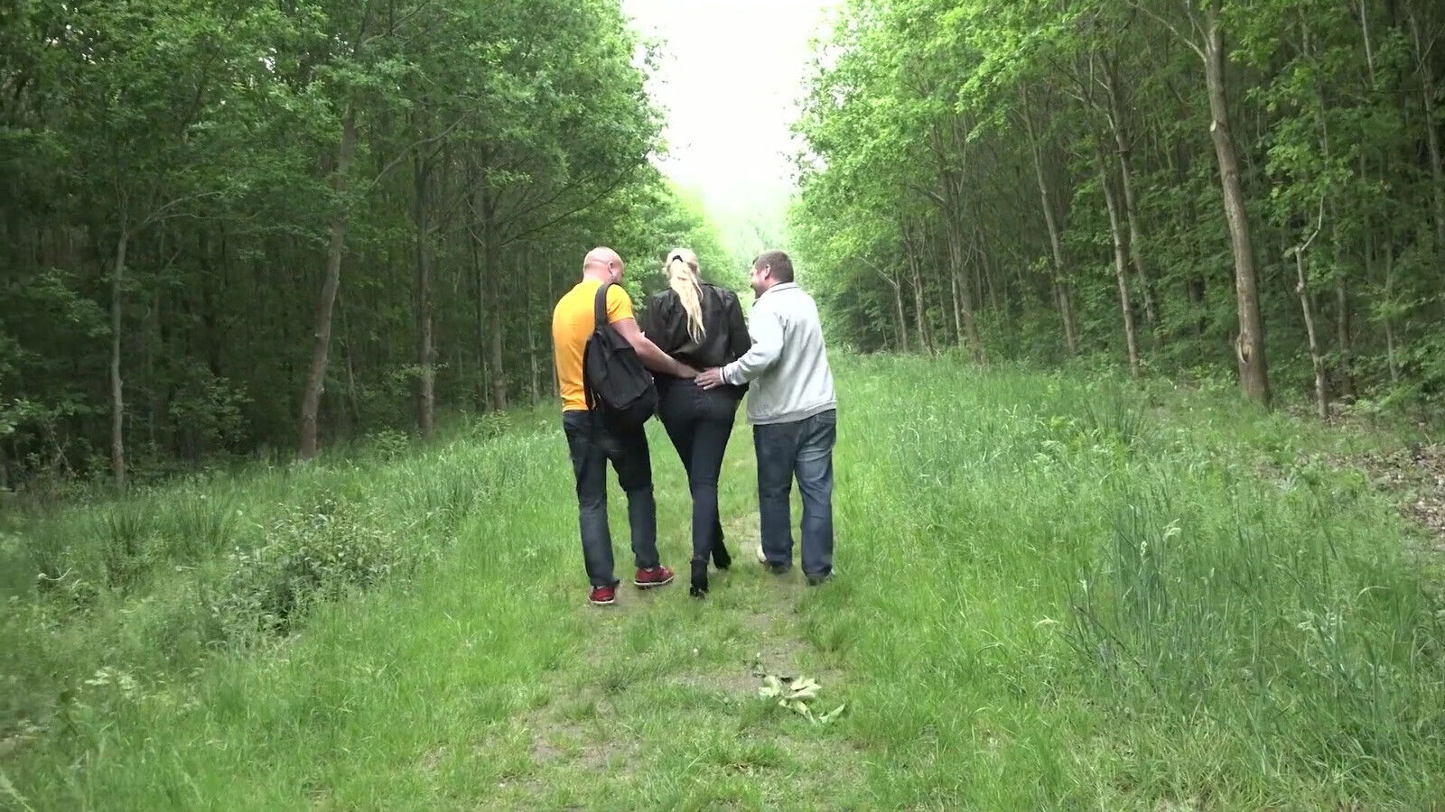 Blonde sucks two cocks then gets fucked to cumshot in the bushes