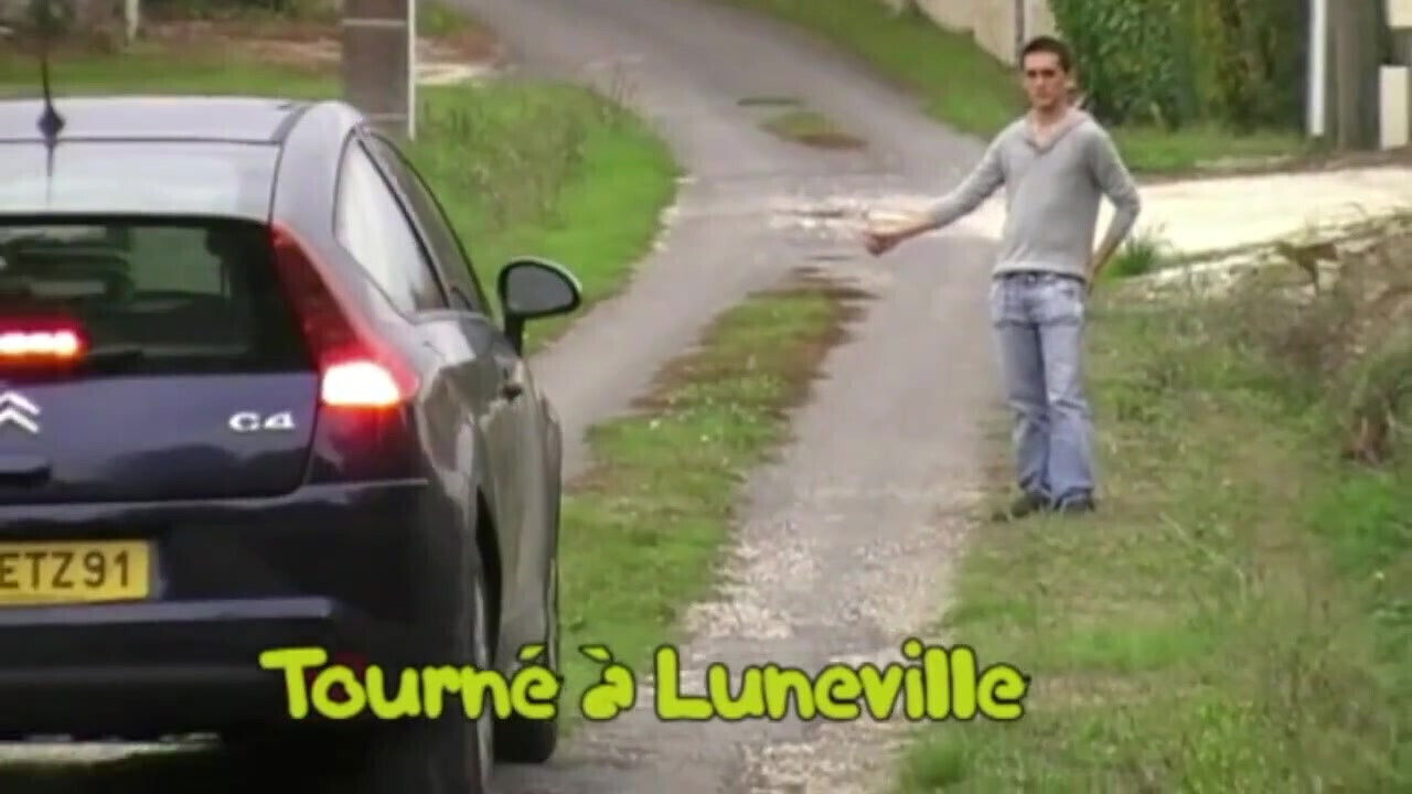 Twink fucked by XXL cock in exhibit cruising forest