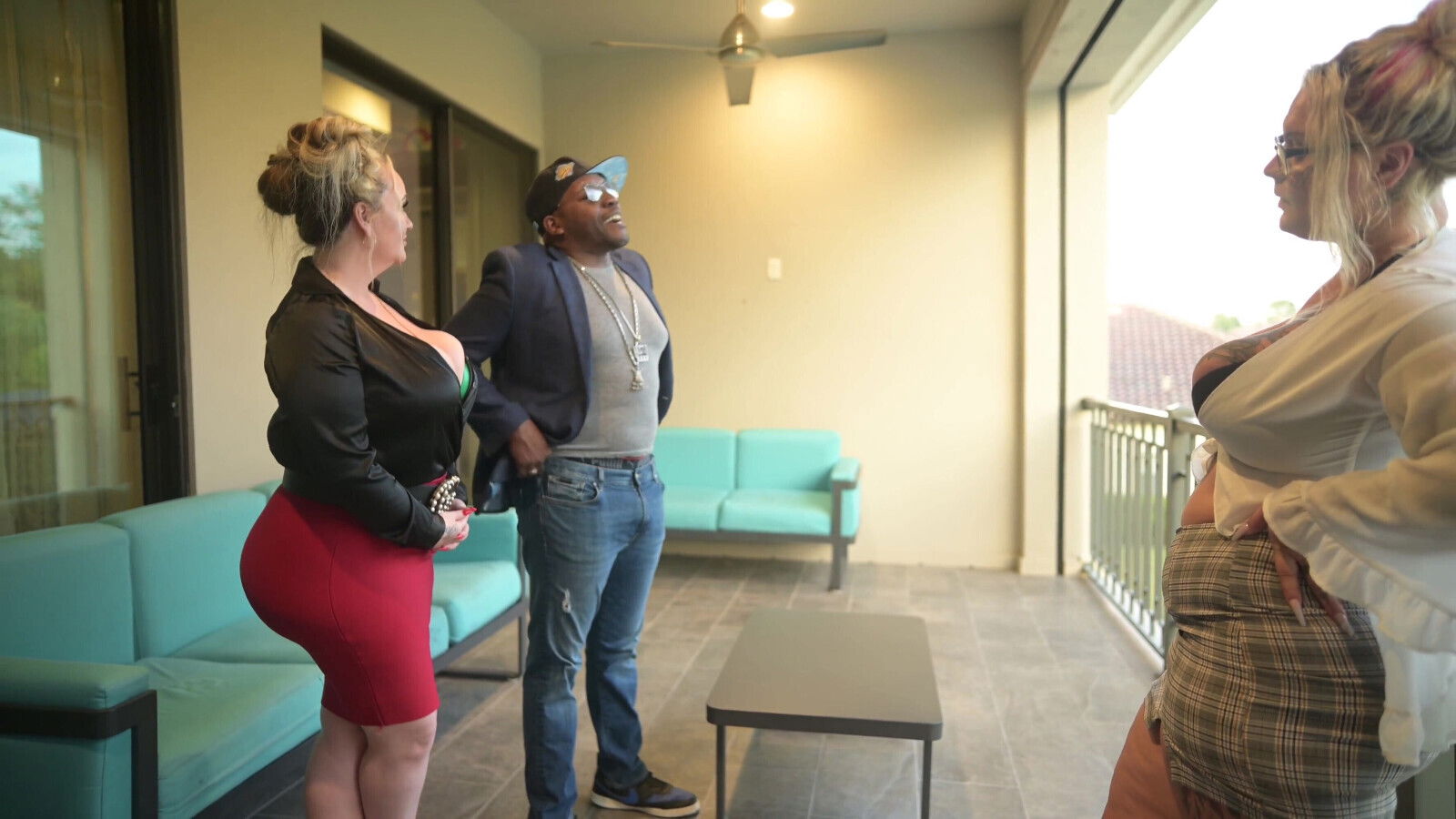 Big Booty Blonde Realtors Will Do Anything to Sell This House