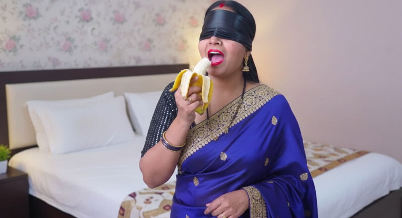 I took the banana and put it inside my pussy and enjoyed hardcore fucked