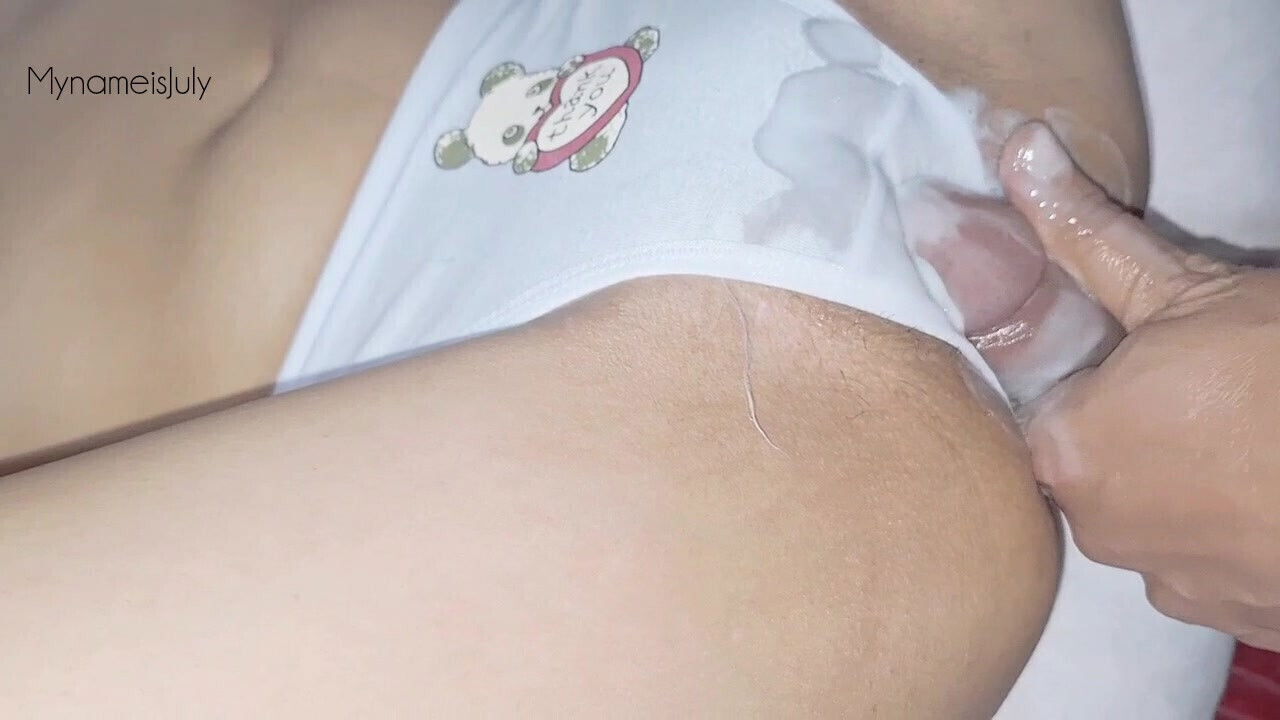 Filipina putita: Daddy, I really like the milk they give me, please put it all in! I want cum