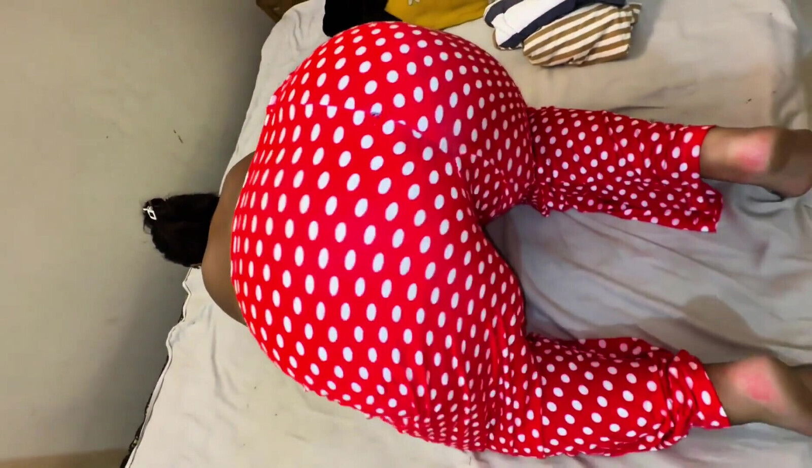 Big Ass Like Fat Pig Egypt Hot Chubby Girl on Bed She Want Anal Fuck From Stranger Guy