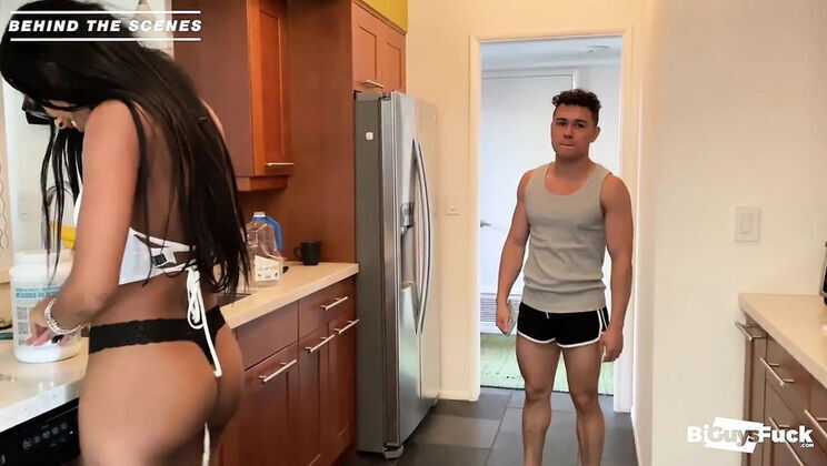 19 Year Old Brianna Moore Watches Guys Kiss & Giggles Before Getting Stuffed by Big Dick