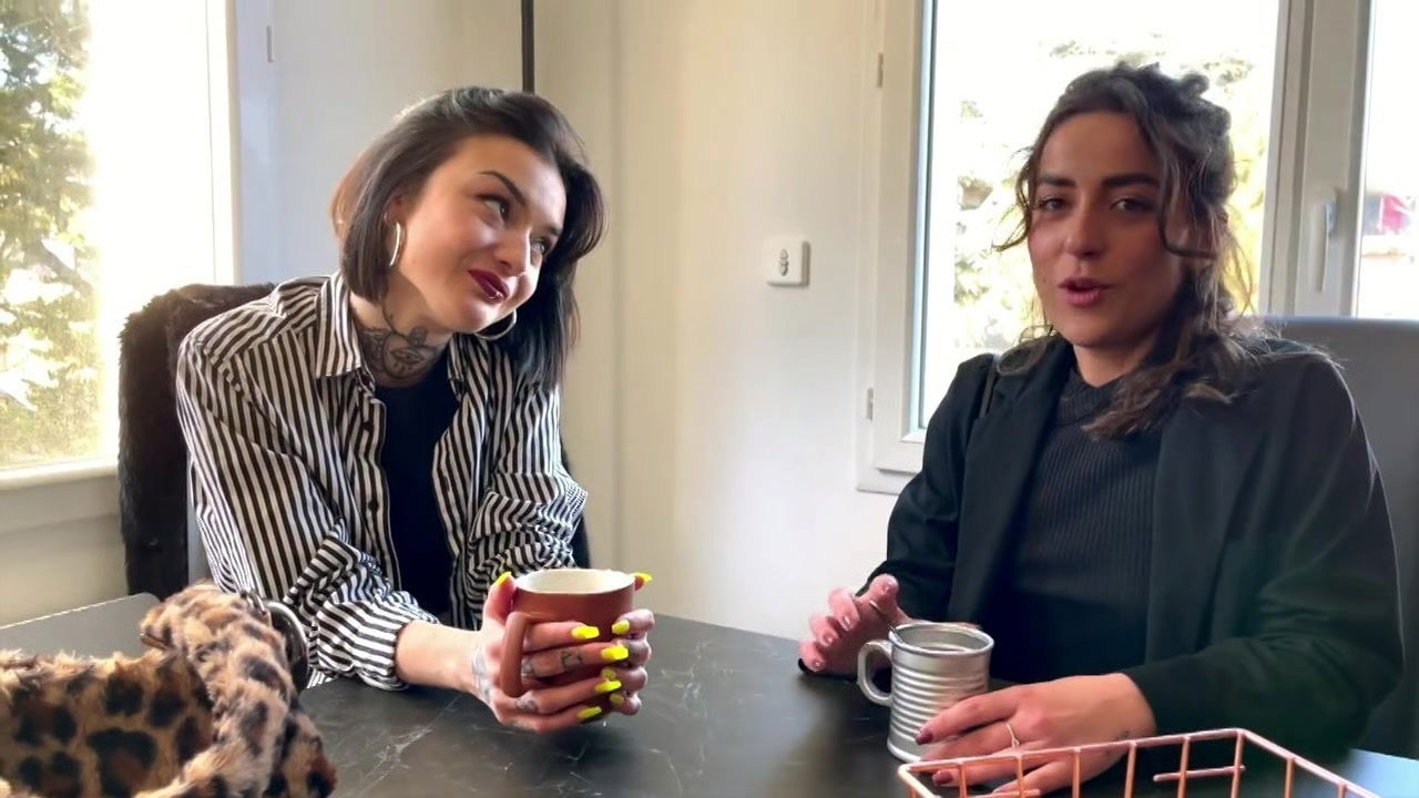 Cerise, 22 years old, masseuse in Paris! - Jacquie et Michel TV