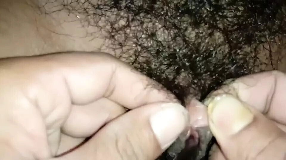 Boyfriend eating pussy his school girlfriend