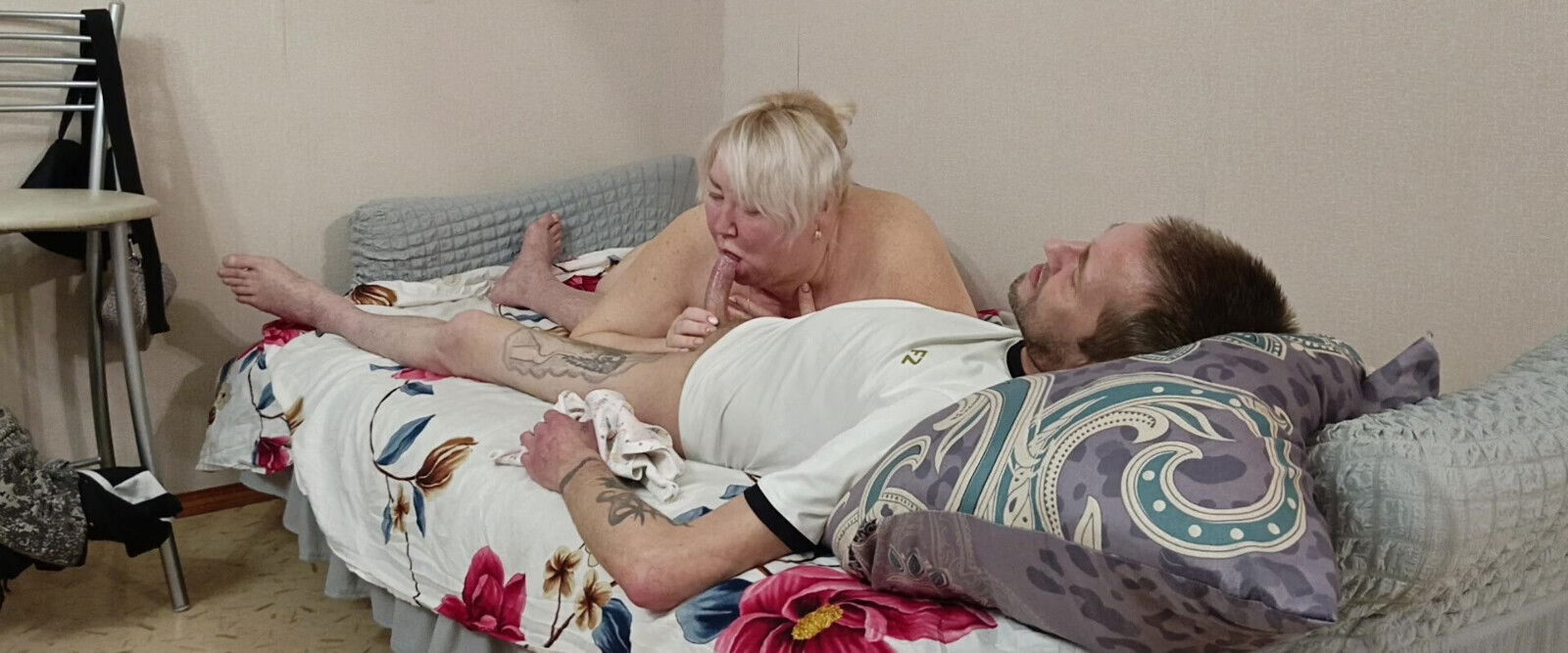 Stepmom's morning started with a deep blowjob and cum swallowing