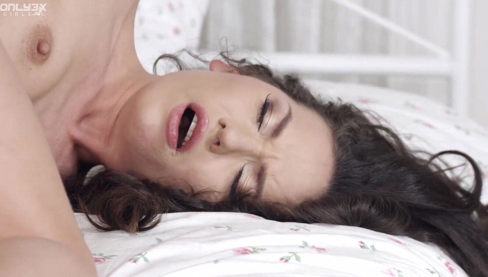 Glamorous Loren Minardi and Nataly Gold Late Night Lesbian Sex Session