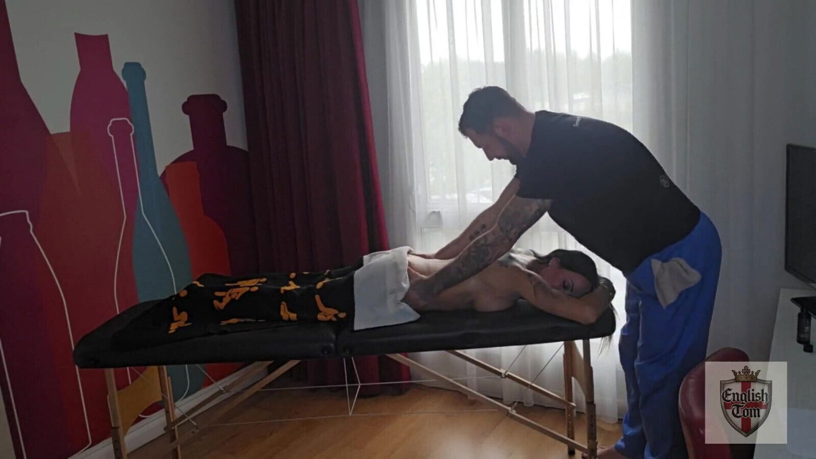 Miss Crude in Hot Tantric Massage with English Tom