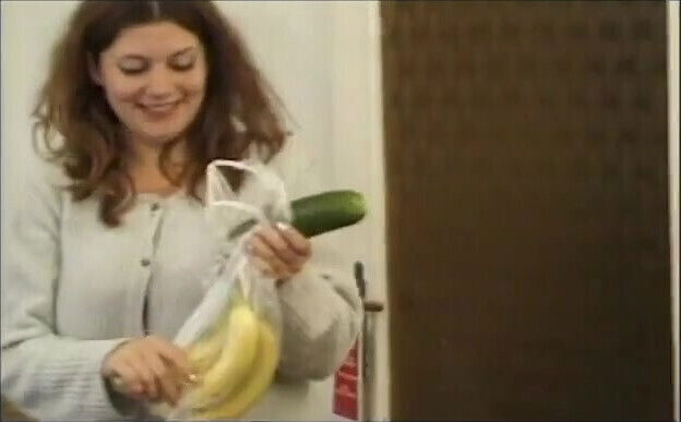 Curvy Slut Gives a Taste of Her Juicy Natural Boobs