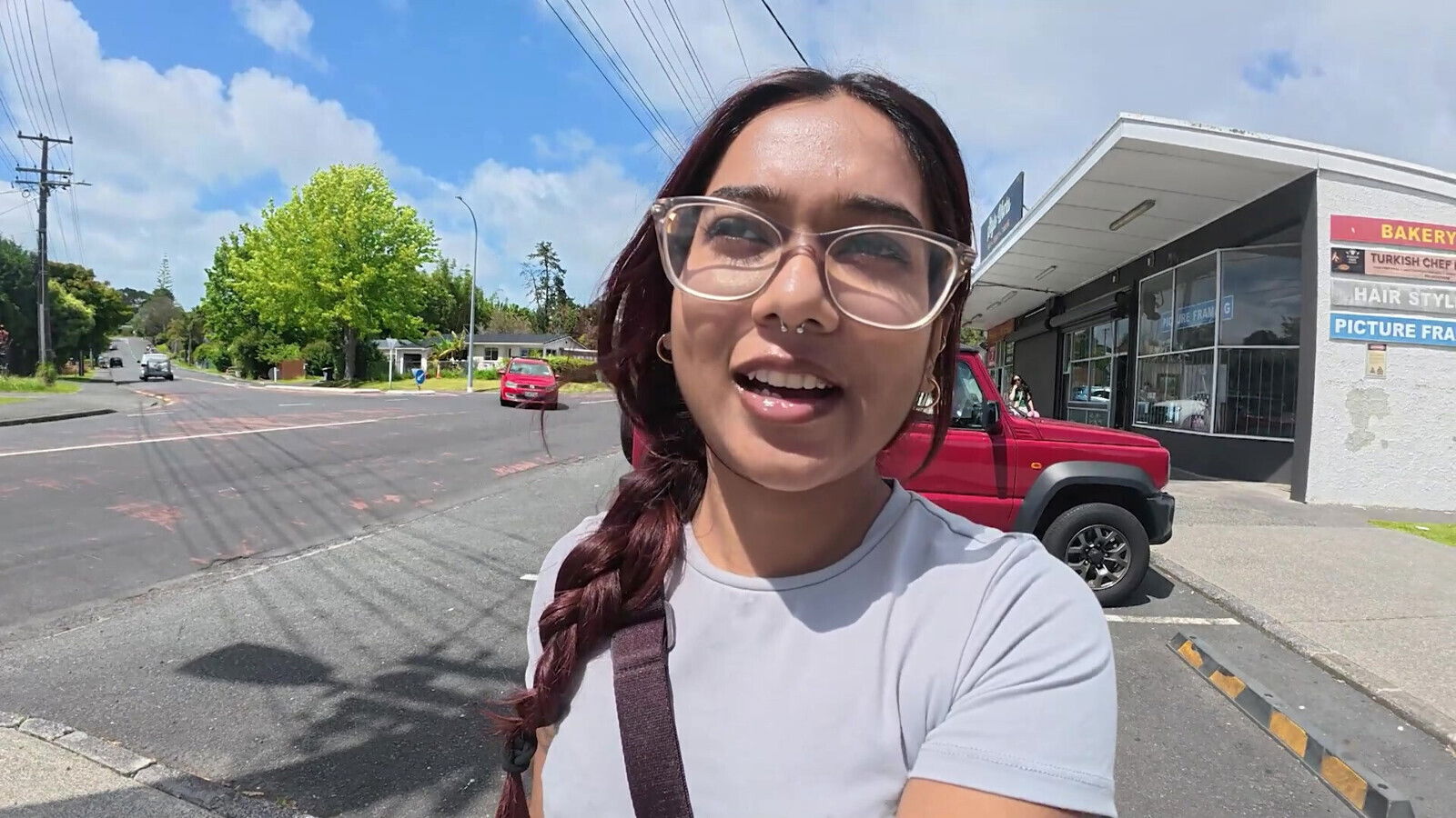 Petite Desi Mia Z masturbates outdoors on a hike