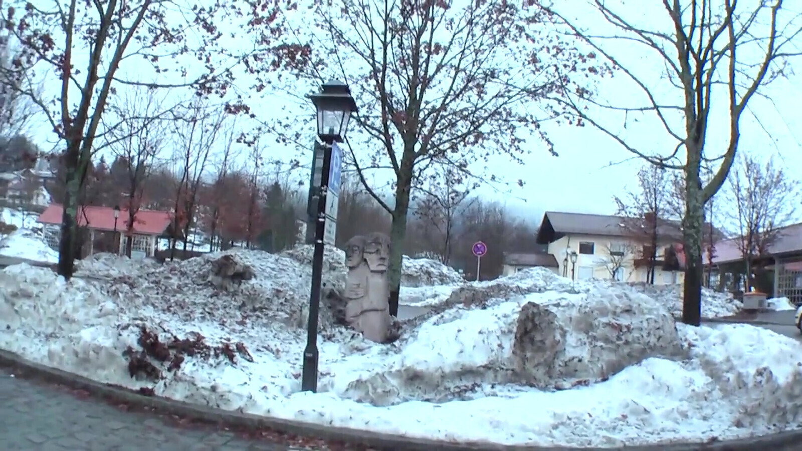 Brunette Babe Toys Her Wet Pussy Wildly