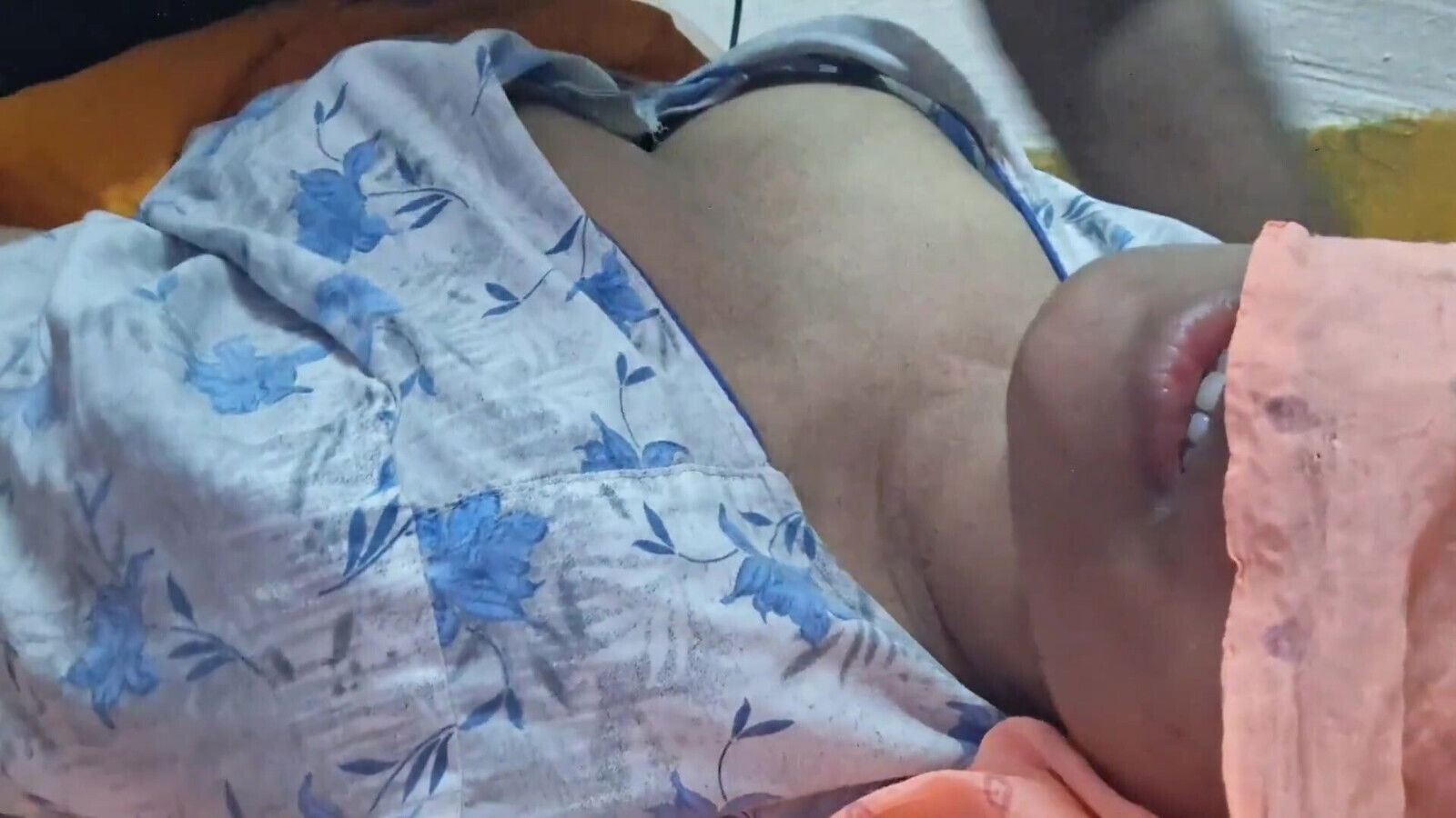 Father-in-law Fucked His Daughter-in-law in Doggy Style Fucking Video