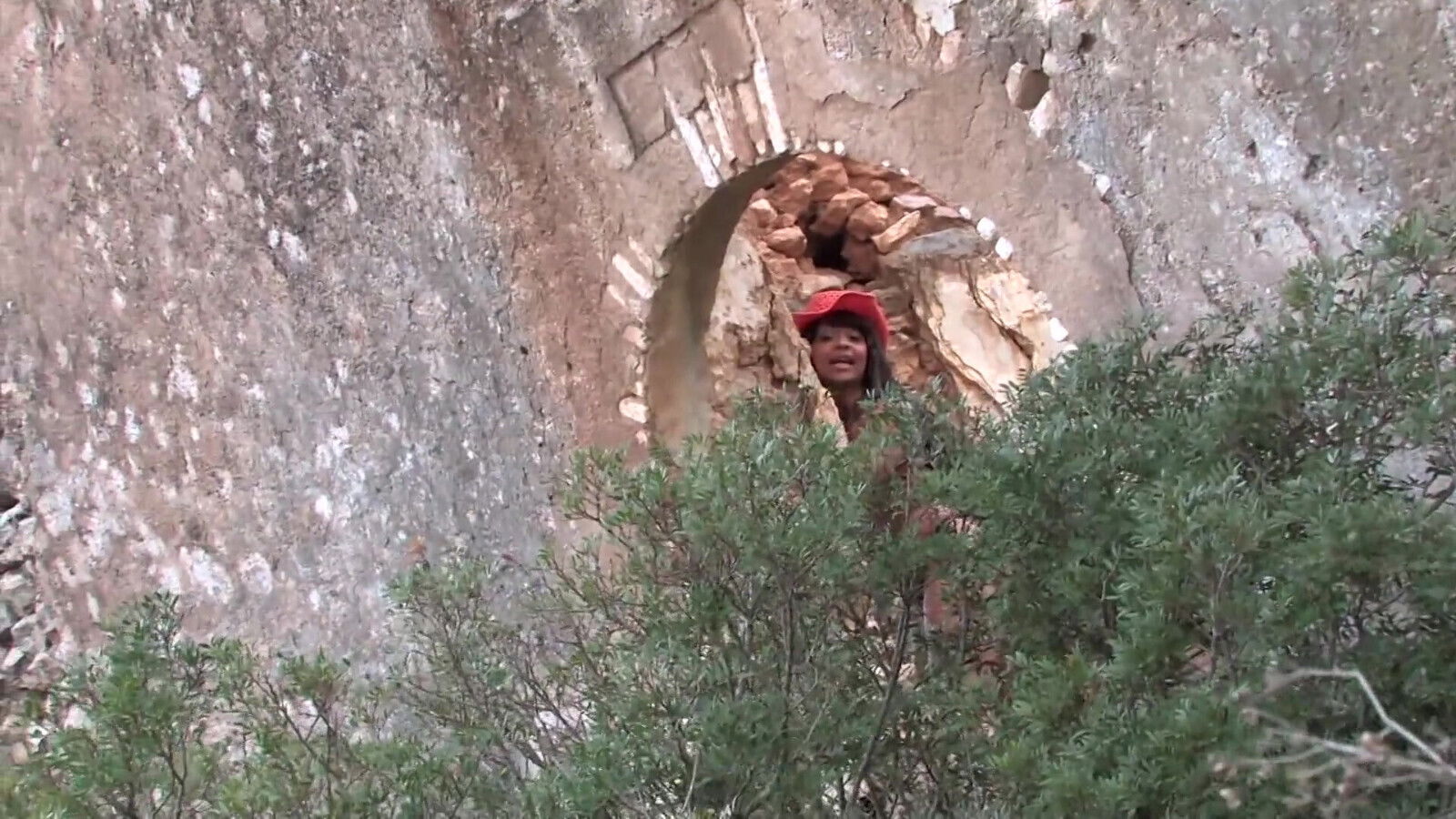 Hunter found two girls to fuck