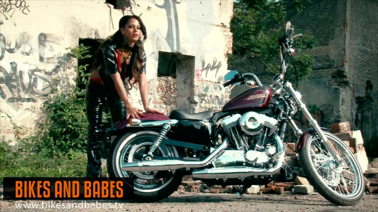 Isabela Chrystin - bikes and babes tv sexy videos