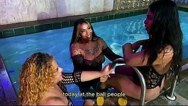 Festinha das TGATAS na piscina