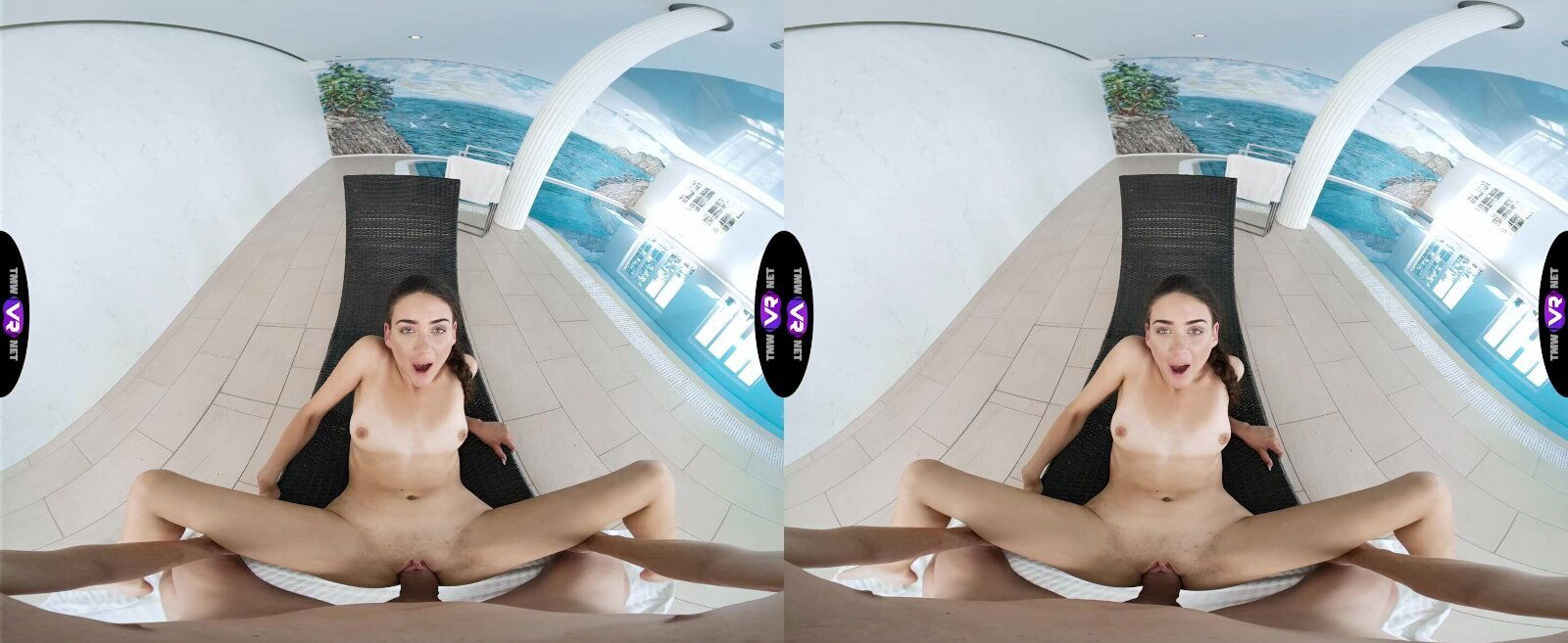 Vixi Rafi enjoys sensual sex in the pool