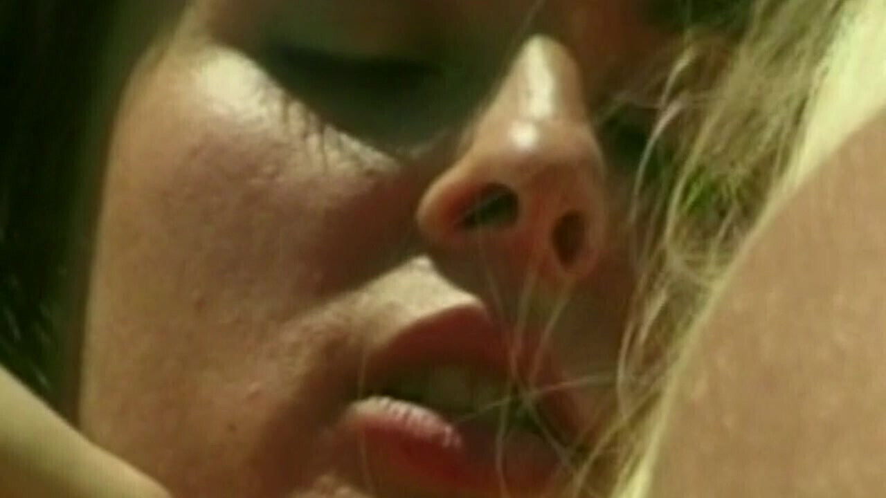 Lust überschreitet jede Grenze mit frechen College-Girls