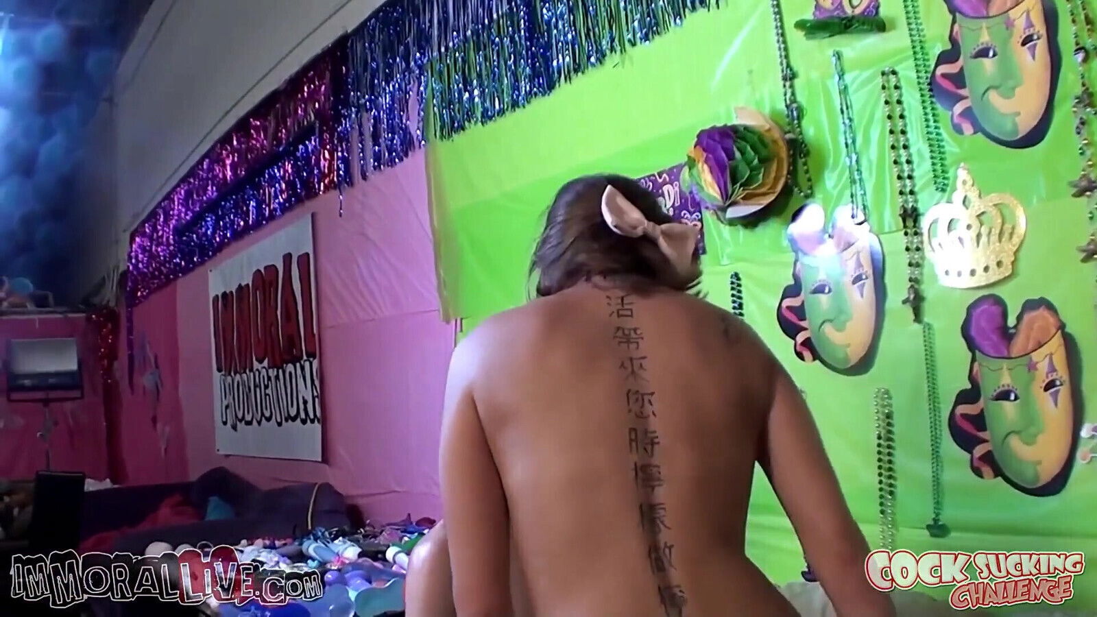 Riley Reid & foxy friend double facial in her first orgy - All group sex