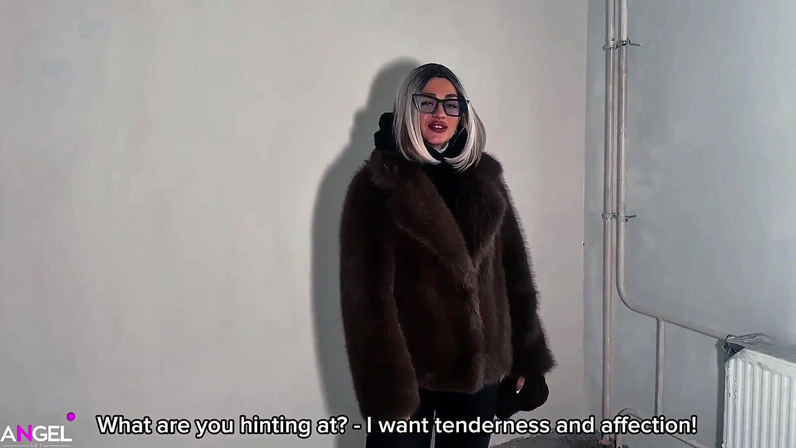 A Rich Bitch Fucks a Foreman While Her Husband Is on a Business Trip