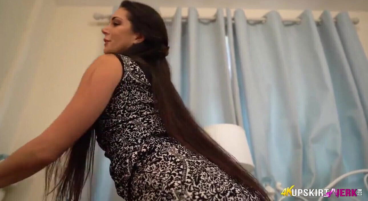 Tommy Hill - Stepdaddy's Next Door!