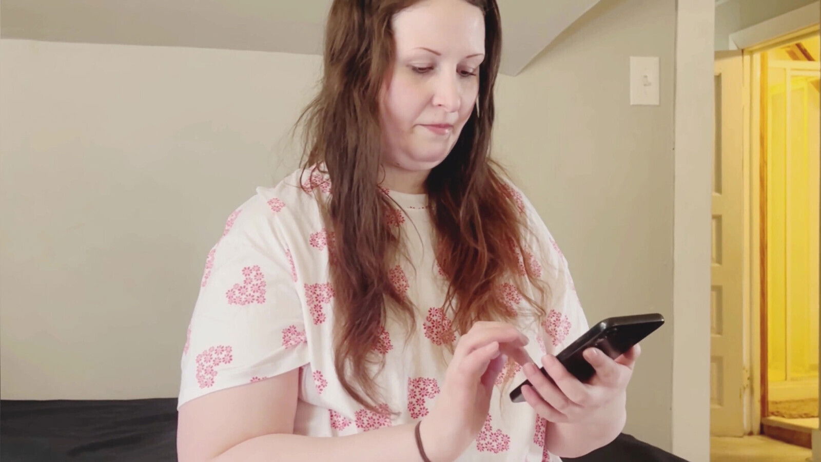 Black Pizza Delivery Man Save Valentine's Day and Fucks Sad Housewife