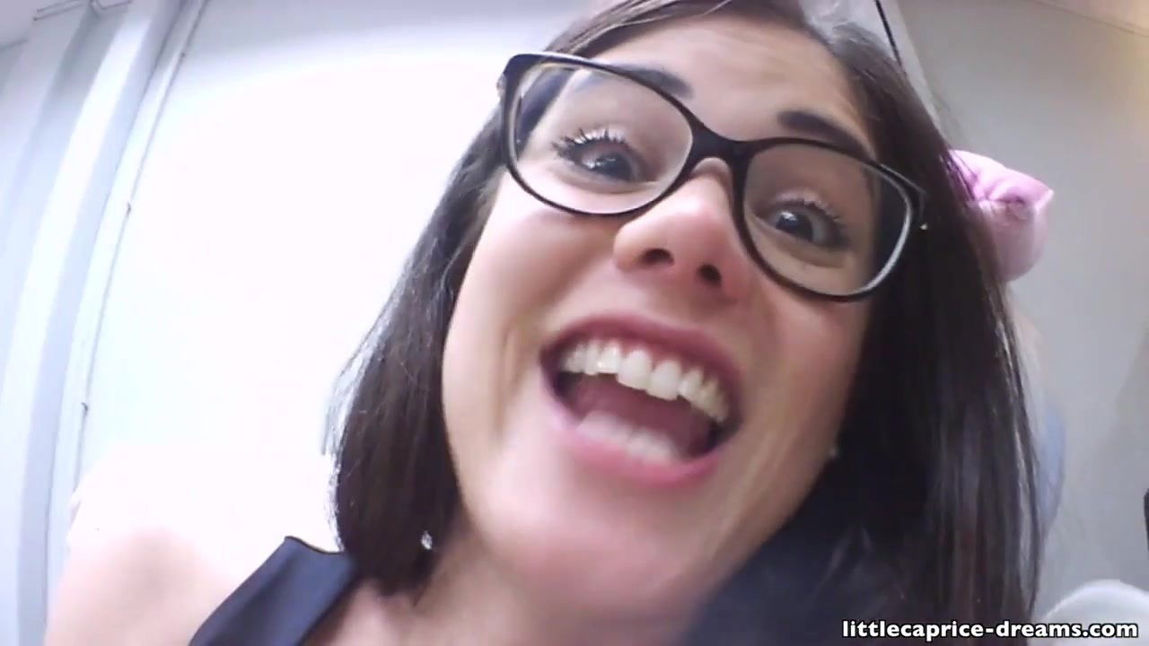 PORNLIFESTYLE Holiday in Thailand Part 1 - Little Caprice Dreams