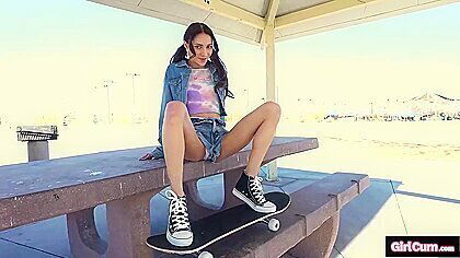 Shaggy Mia Rivers Teen 18+