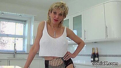 Adulterous Uk Mature Unveils Her Monster Bre With Gill Ellis