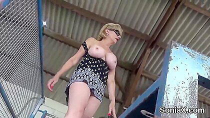 Gill Ellis - Unfaithful British Mature Shows Her Huge Nat