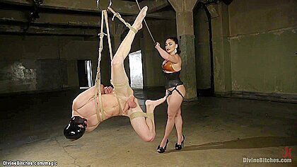 Little Femdom Pegging Man In Latex