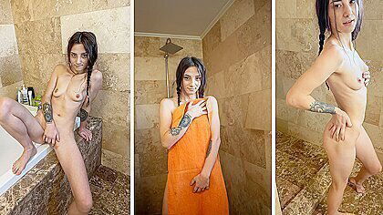 Amateur teen 18+ Shower Bubbles And Pussy Play - Brunette Amateur Solo In The Bathroom - Zoe Foxxy