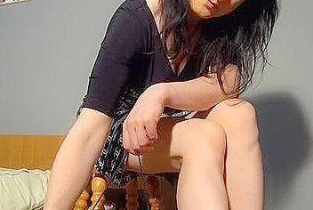 Homemade Handjob And Femdom With Maya S