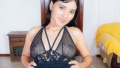 A Petite Latina You Must Not Miss - Linda Grisales