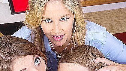 Fucking With Her Stundents - Jojo Kiss, Julia Ann And Samantha Hayes