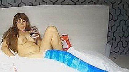 Princess Hola In Fetish Solo Action With Long Cast Leg