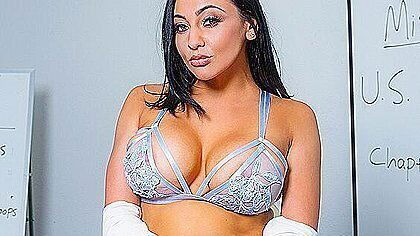 Ryan Mclane And Audrey Bitoni - The Professor Of Hard Fucking