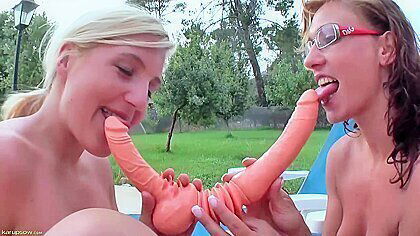 Mindy Silver And Maya Gold - Maja And Mindy