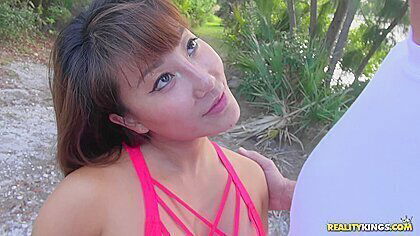 Touchy Feely Milf With Sean Lawless And Tiffany Rain