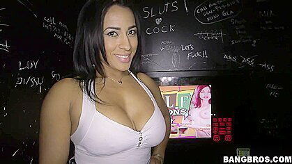 Becca Diamond In Black Haired Babe Is Deepthroating