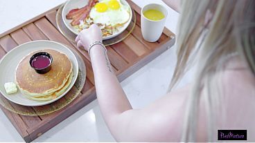 Naughty MILF Surprises Her Man With Pussy For Breakfast