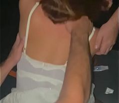 Esposa se transforma em puta e fode dois machos na frente do marido