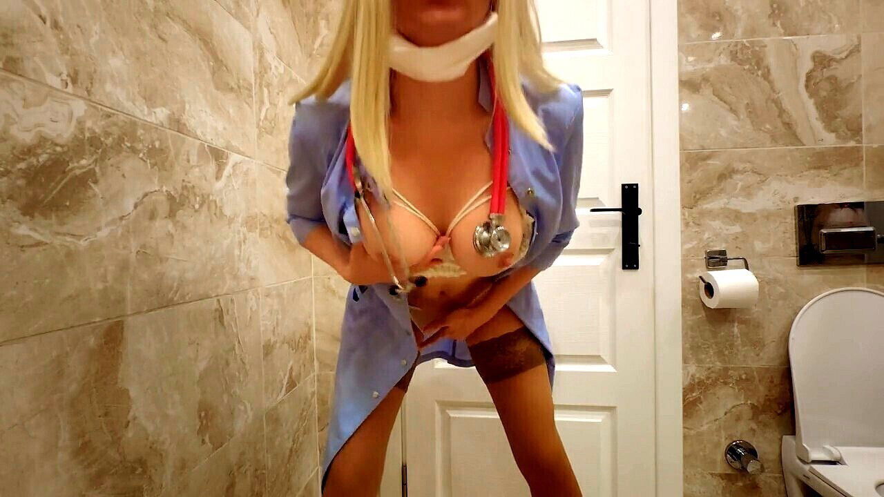 Hot blonde nurse Glorysexxx caught getting off in the polyclinic shower