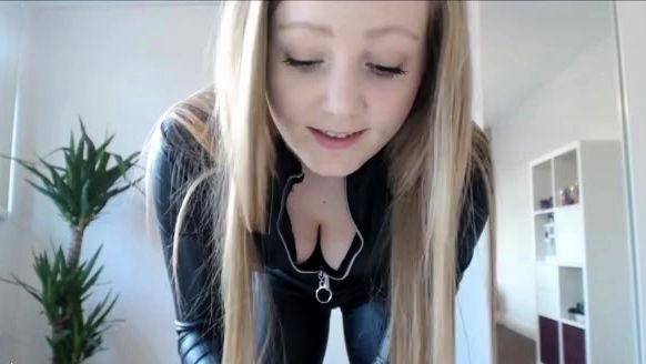 Kaidence King - Step-Daddy buttplug orgasms