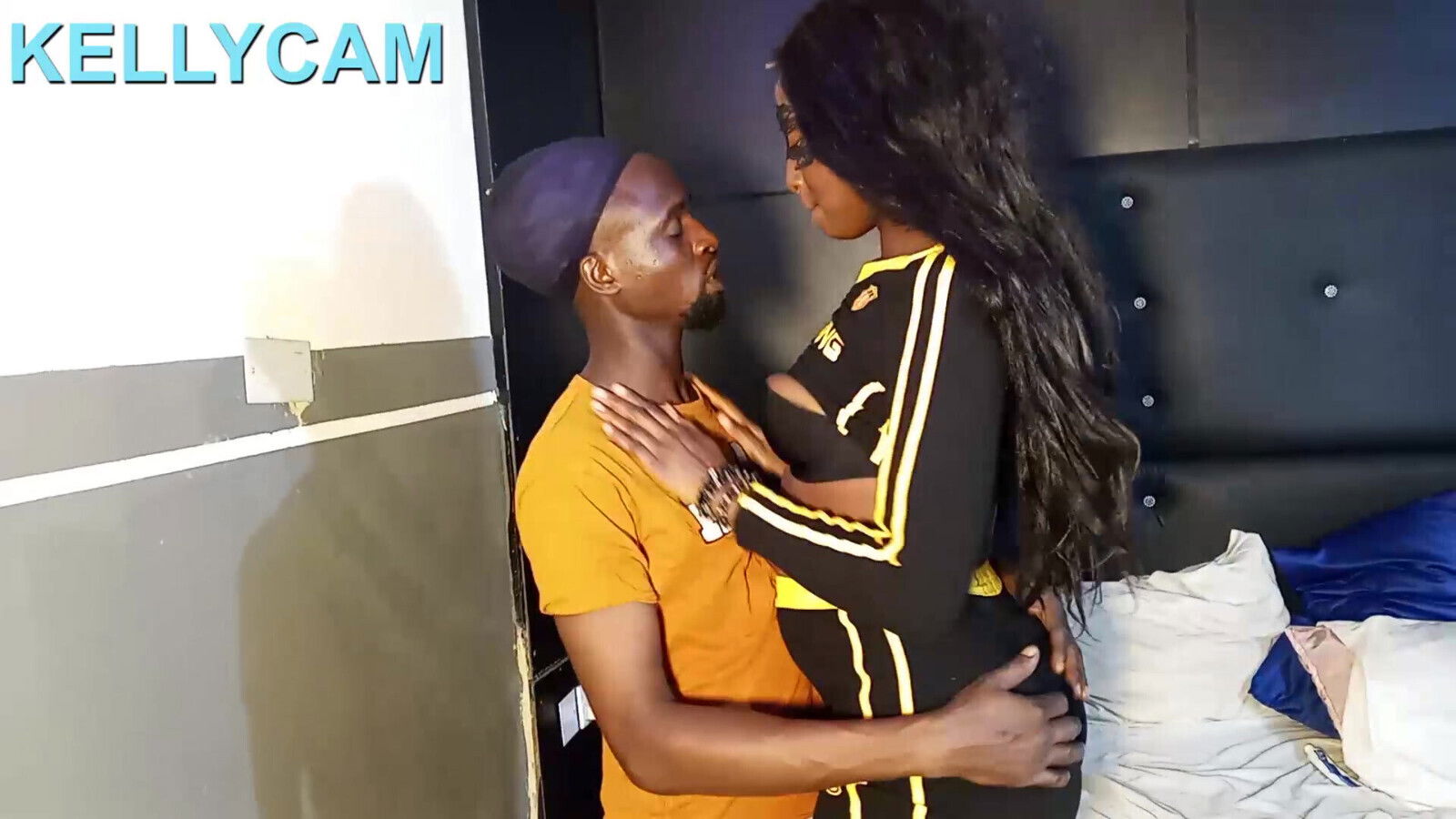 HOT NIGERIAN LADY I FUCKED AND CUM ON MY LAPS