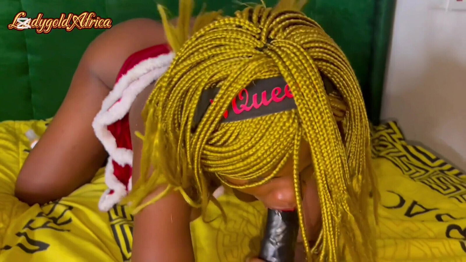 Erotic Masturbation with a Powerful Cowgirl Style