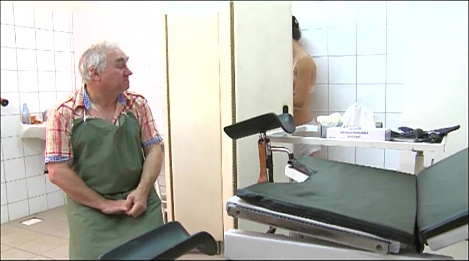 Young Girl with Nice Tits Fucked and Cumshot in Mouth by Senior Gynecologist