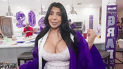 Diabella Eclair - Banging The Vale-dick-torian