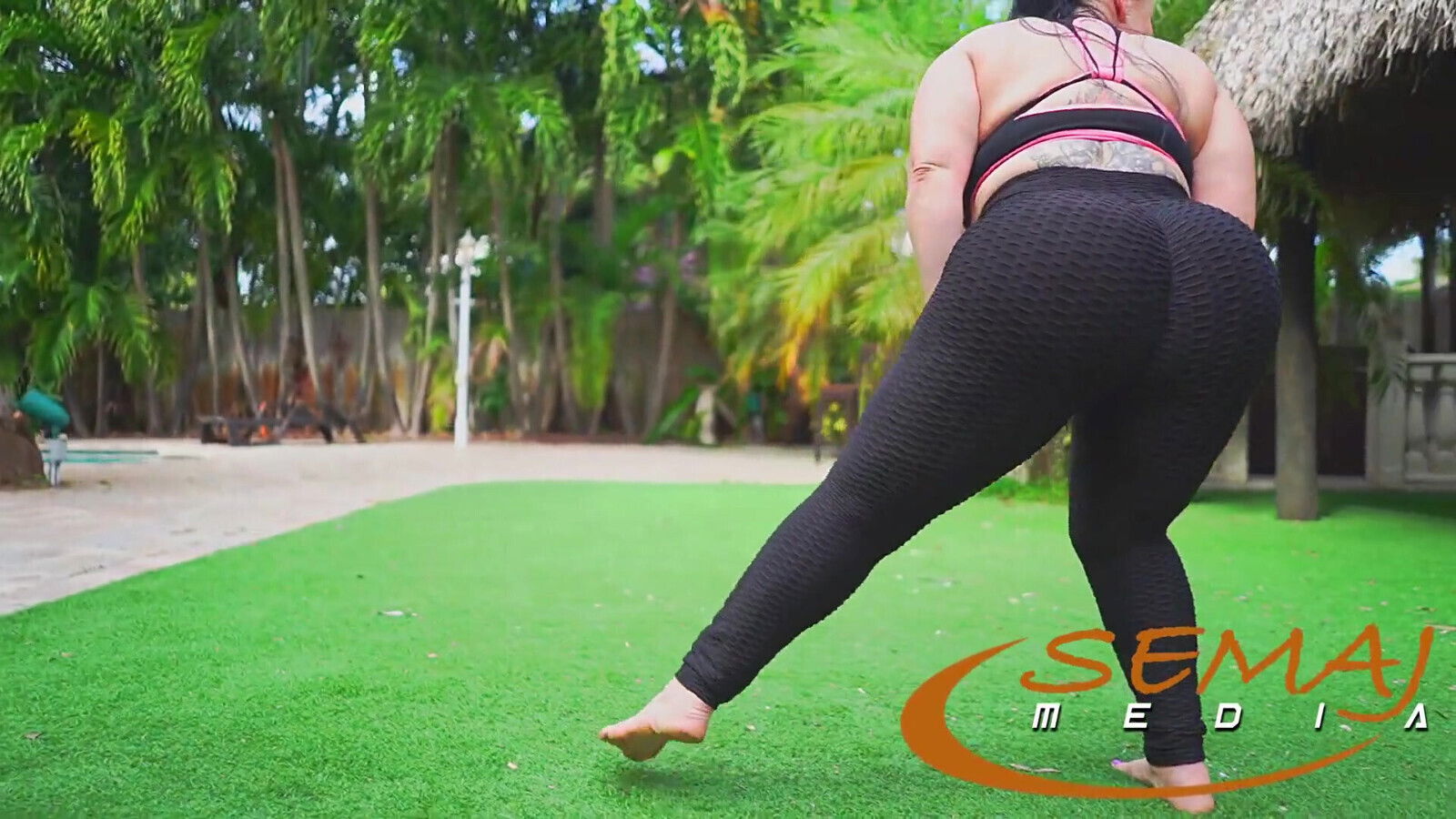 SEMAJ MEDIA. Fitness Slut Betty Bang Sucks Her Trainer Alphonso Layz BBC to Pay Him For His Services!!!